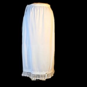 Vintage Her Majesty fancy half slip skirt